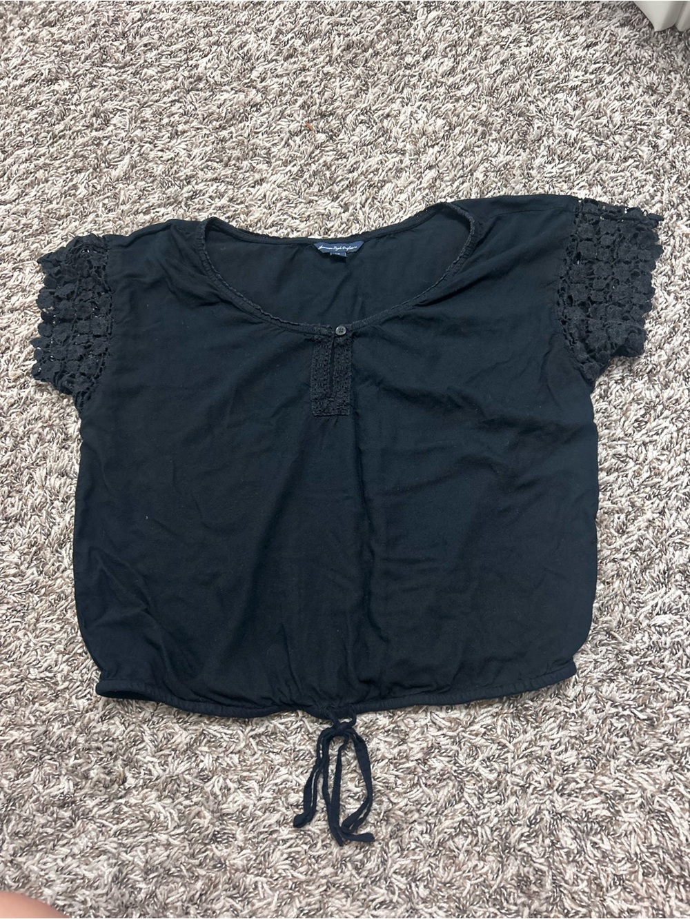 Y2K American Eagle Outfitters Black Short Sleeve Crochet Crop Top